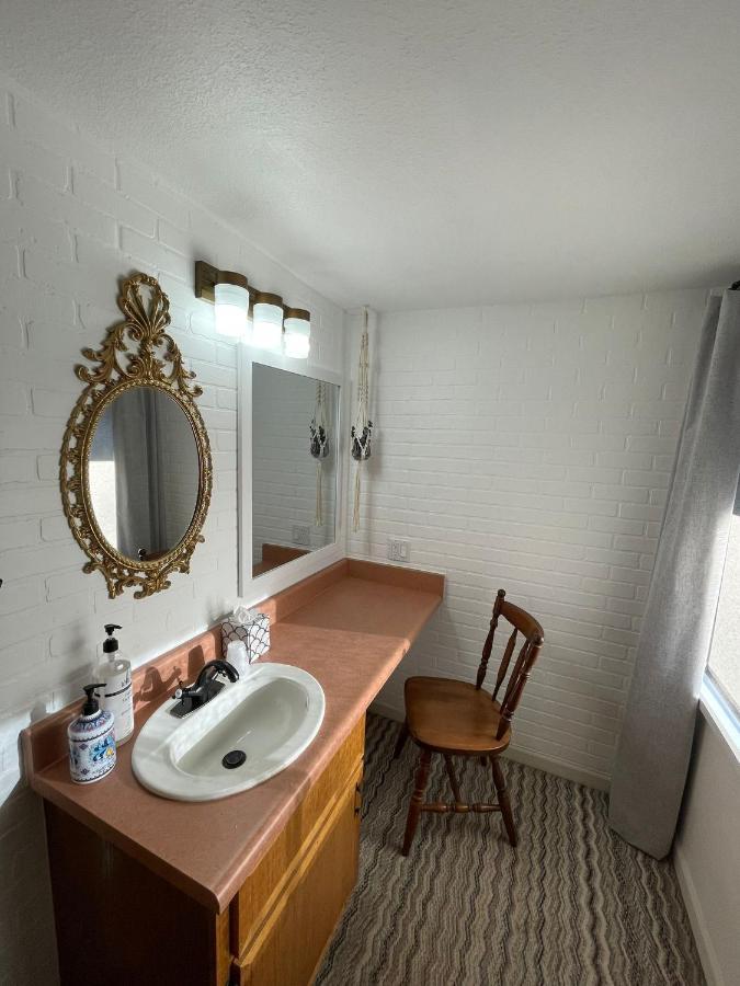 The Aztec Motel & Creative Space Seligman Kültér fotó